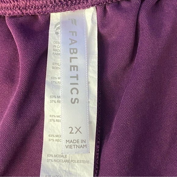 Fabletics Abby Shorts Women's Dark Eggplant High Rise Elastic Waist Pockets - Picture 12 of 12
